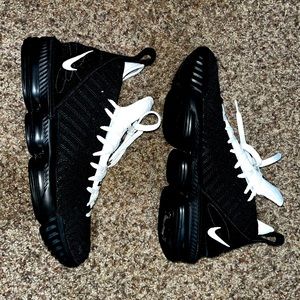 Nike Lebron 16 Four Horsemen Size 10